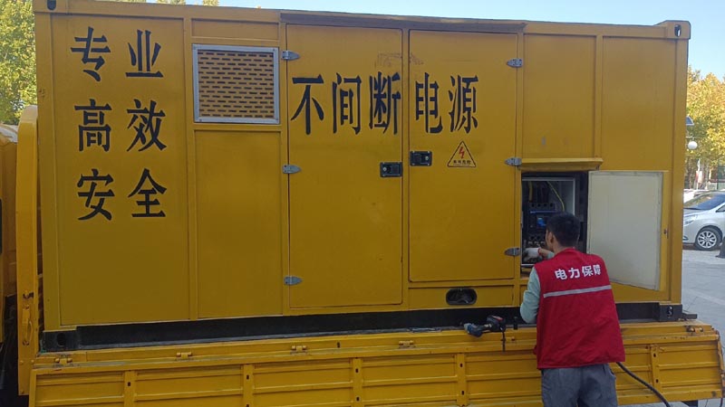 宁国柴油发电机组和UPS电源配合使用时，如何避免切换过程中的电力中断？